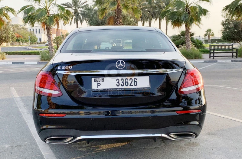 Negro Mercedes Benz E200 2019 for rent in Dubai 9